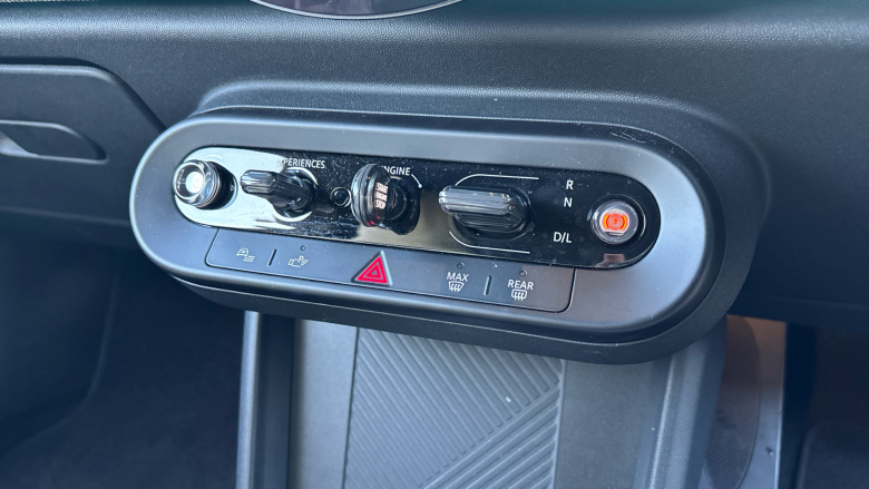 MINI Cooper 1.5 C Exclusive 3dr Auto Petrol Hatchback